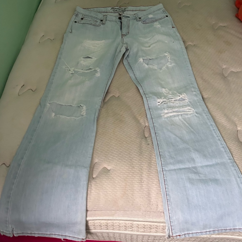 Abercrombie and Fitch Junior/Women’s ripped style Jeans. Size 10R